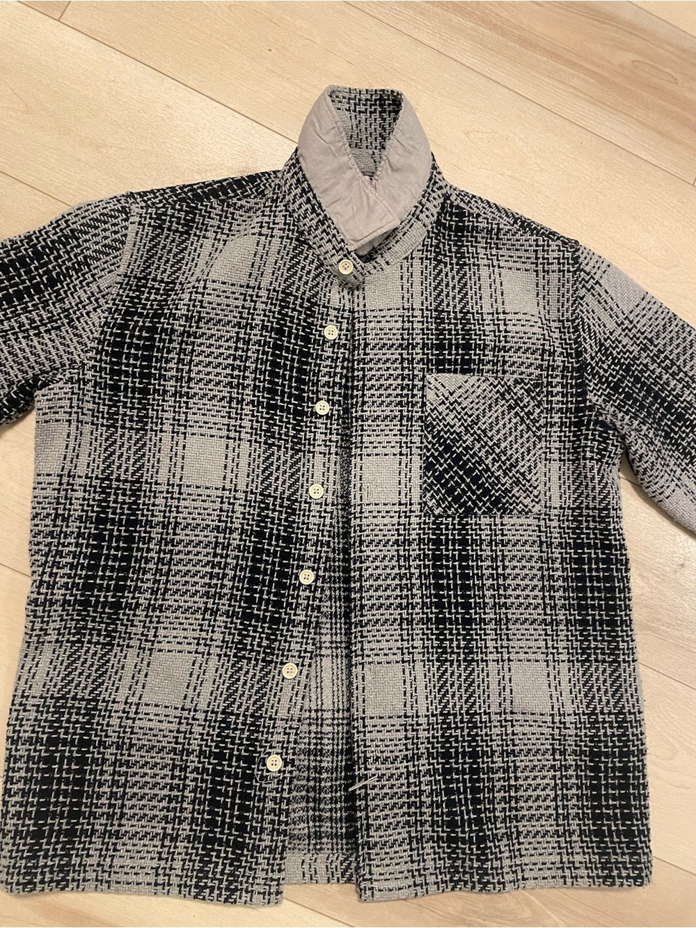 Men's Black & Gray Plaid Button-Down Shirt Jacket